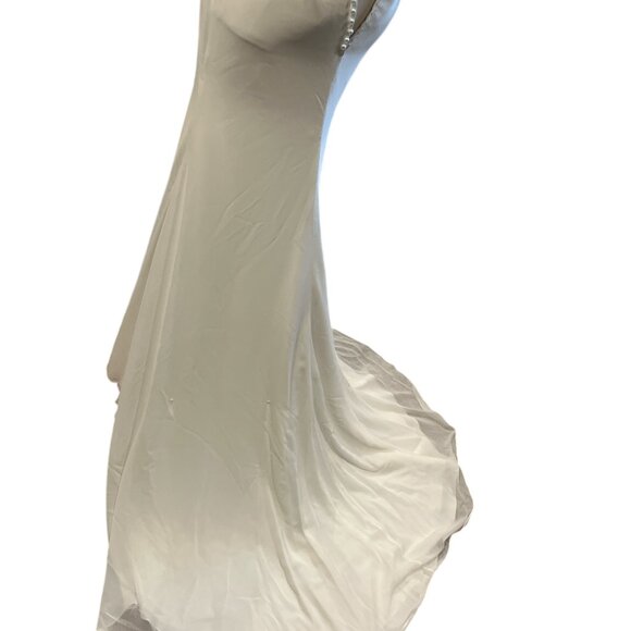 ALLURE BRIDALS ROMANCE Ivory WEDDING DRESS SZ 4 Plunge Bodice Zip Faux Buttons - Picture 12 of 16